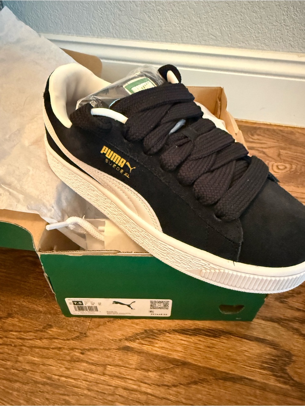 Puma Black and White Suede Low-Top Sneaker NEW / NEVER WORN